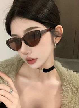 2025新款复古茶棕色猫眼墨镜女高级感辣妹方圆脸太阳镜显瘦遮阳