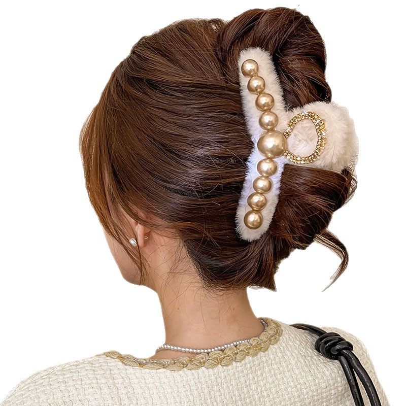 2025秋冬新款韩版珍珠毛绒抓夹女高端鲨鱼夹后脑勺发量多盘发夹子,淘宝优惠券,粉丝福利购,淘宝优惠卷