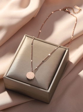 金色锁骨链炫小虫钛钢女