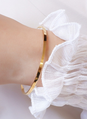 欧美时尚素圈轻奢夸张手镯女钛钢不掉色镜面圆圈手环个性简约