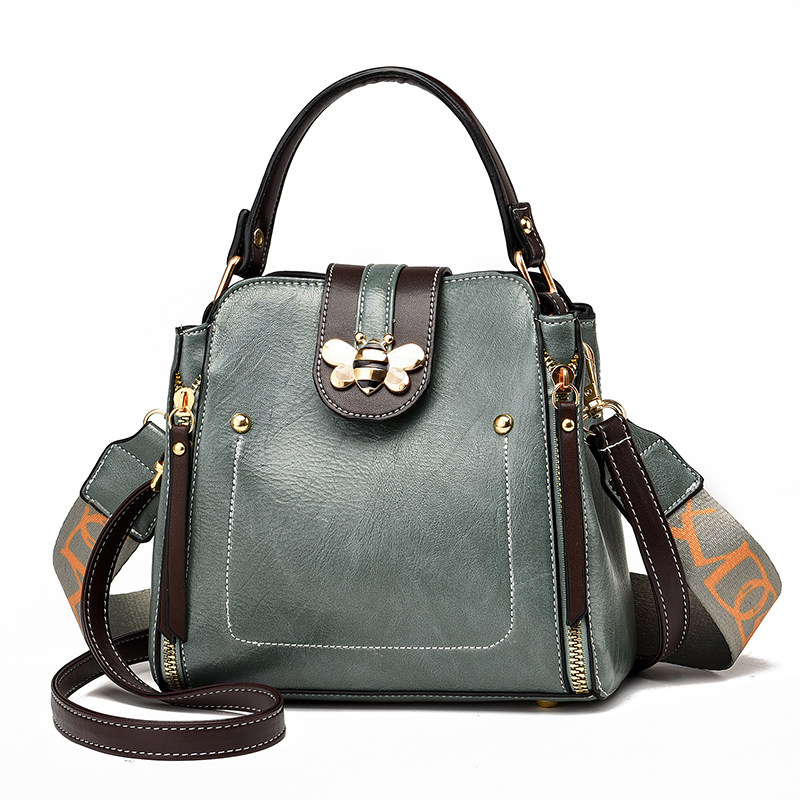 2020新款潮时尚百搭秋冬大气水桶包 依马朵女士包袋