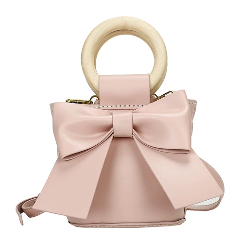 Вязаная сумка ручной работы с бантиком, набор материалов, сумка на одно плечо, связать своими руками, коллекция 2023