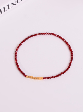 钛钢手链 复古气质叠戴红色小方糖手链女轻奢高级感手环不褪色