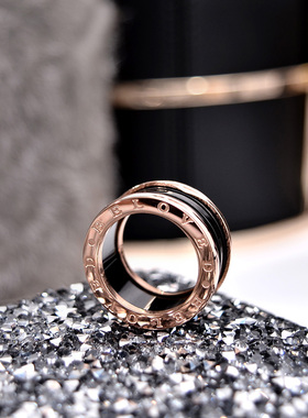 欧美风黑色陶瓷网红钛钢潮人戒指