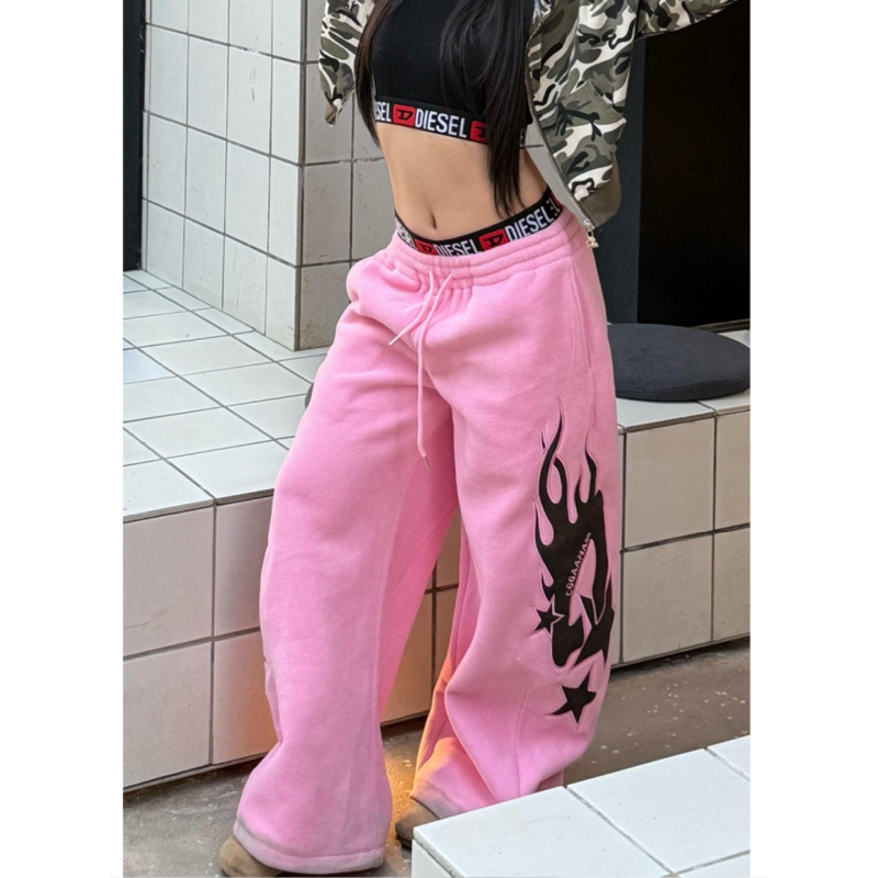 大码胖mm美式粉色火焰刺绣休闲卫裤女秋冬加绒加厚宽松阔腿拖地裤 - 图0