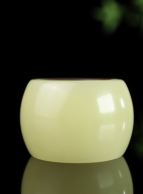 新款和田玉 黄口料带糖扳指男士扳指 新疆糖白玉指环玉石大气戒指