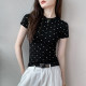 Gebeishang ເສື້ອຍືດແຂນສັ້ນ polka dot slim fit ສໍາລັບແມ່ຍິງ