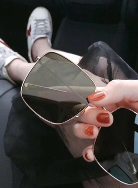 偏光方形时尚男女显瘦墨镜女热销