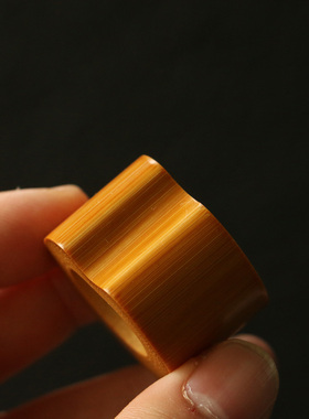 纯手工精磨天然异形凹槽玉竹扳指