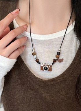 D「记忆胶卷」复古棕色胶片相机项链春夏新款新中式可调节锁骨链