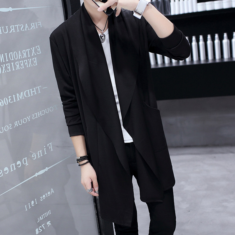 夏季新款中长款防晒男士帅气潮披风 狼威堡风衣