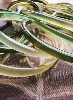 摇曳水草波纹绿玉髓宝石叮当手镯