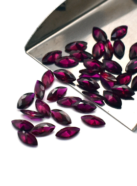 8号深红鸽血红马眼裸石刻面红宝石碎钻红刚玉Ruby裸石戒面镶嵌