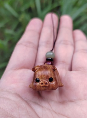 绿檀木生肖猪手机链创意木作趴趴