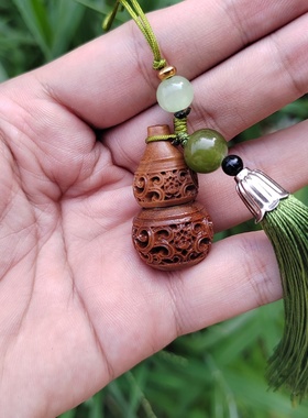 绿檀木雕刻葫芦镂空香囊挂饰穗子