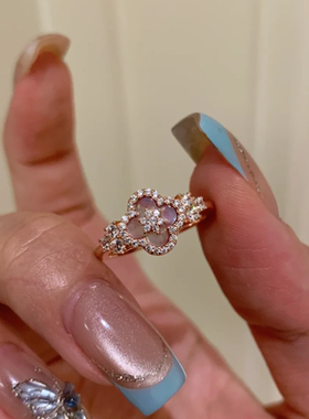 甄媛银饰天然粉贝母四叶草戒指