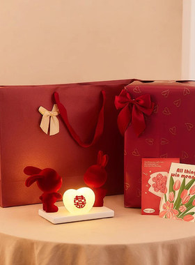 结婚礼物送新人闺蜜订婚新婚高级实用礼品婚房卧室床头灯装饰摆件