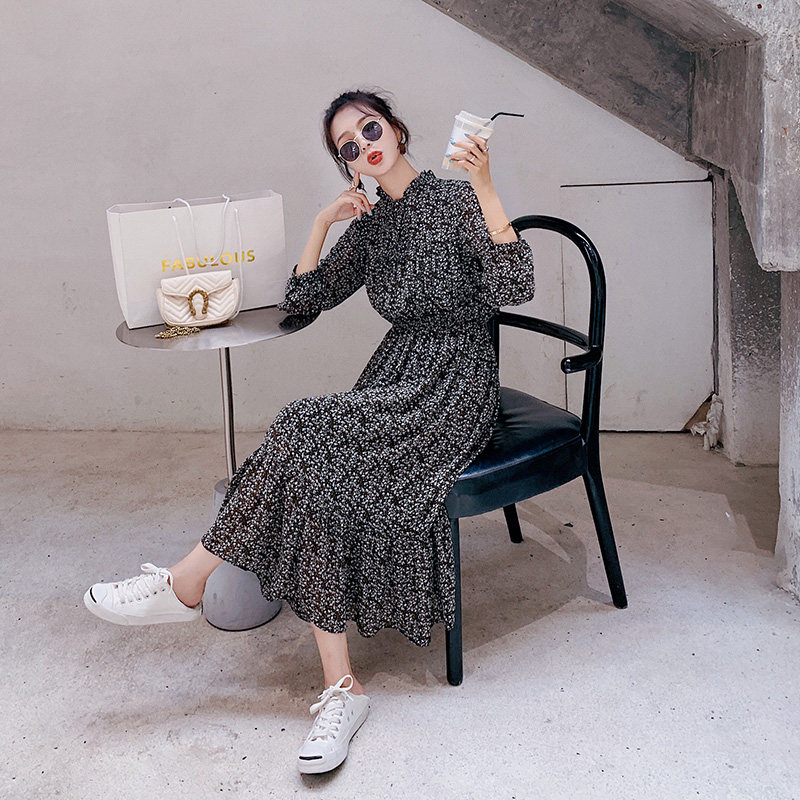 碎花女秋装2020新款中长款收腰显瘦 夏梵尼连衣裙