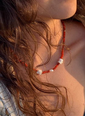 金色贝壳巴洛克珍珠项链