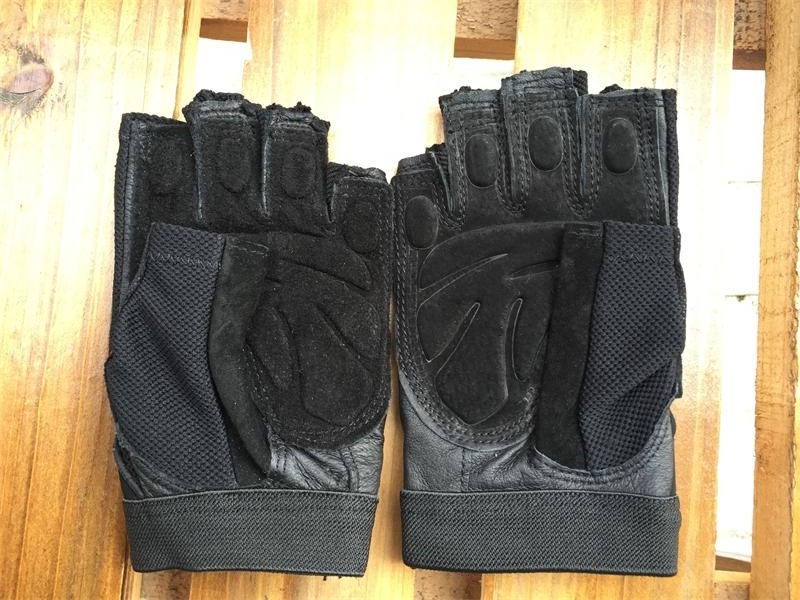 瑕疵清仓不退换 健美护手掌健身手套器械训练杠铃运动半指手套,淘宝优惠券,粉丝福利购,淘宝优惠卷