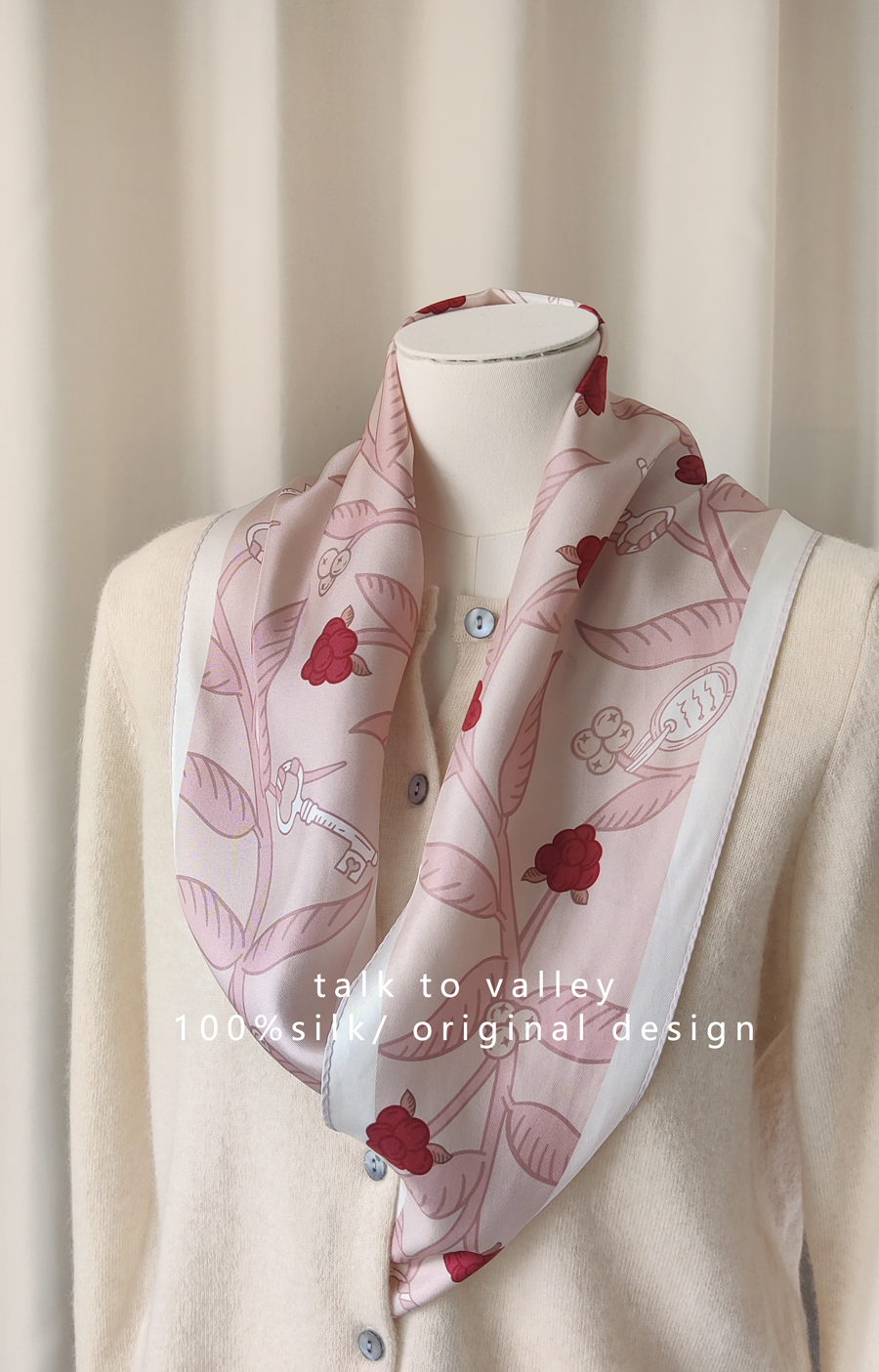 淡粉色树莓法式twill绑包发带双面真丝菱形三角高级送礼小丝巾-图1