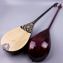 Xinjiang musical instrument Kazakhs make musical instruments winter not to play the standard violin and pine wood instrument students practice the violin