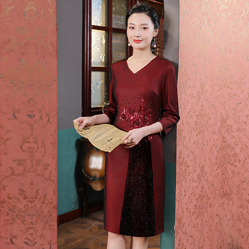 春秋妈妈装婚宴礼服连衣裙女绣花优雅喜婆婆敬酒服参加婚礼2022新