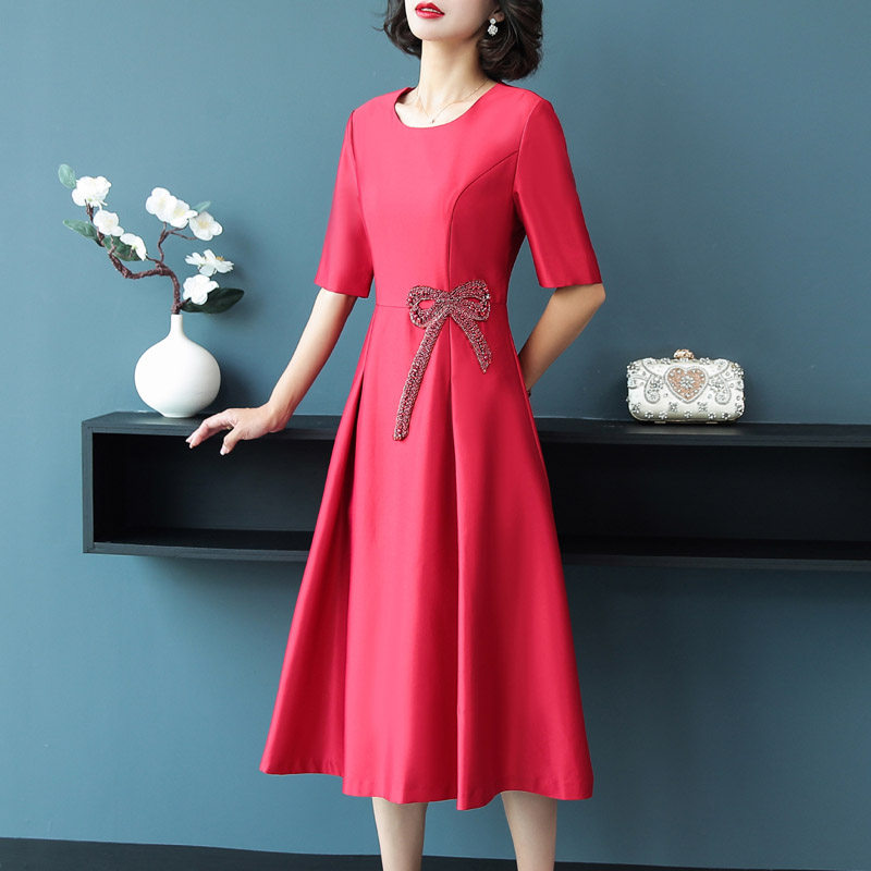 喜婆婆婚宴礼服年轻妈妈连衣裙女2021秋季新款高贵优雅结婚敬酒服