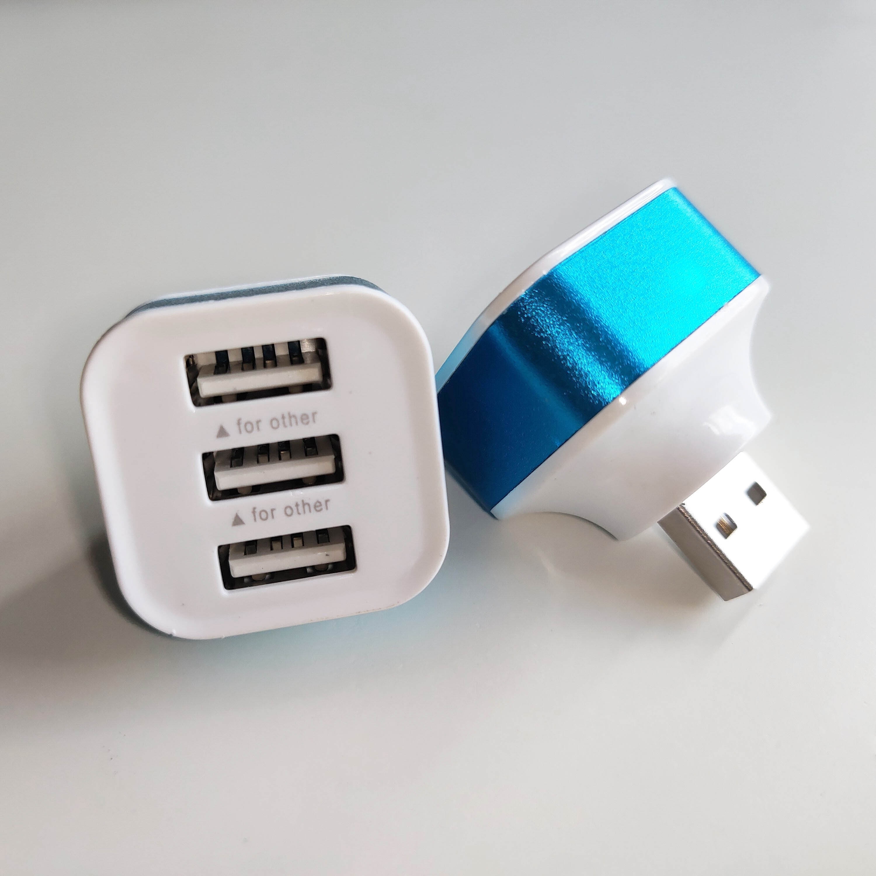 汽车车载充电器3usb分线器一拖三扩展多接口hub集线器1分3多孔头转接头多功能手机充电扩展器充电线多口插头 - 图1