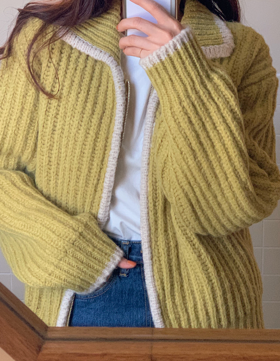 韩系撞色短款毛衣Unmatched Colour Sweater