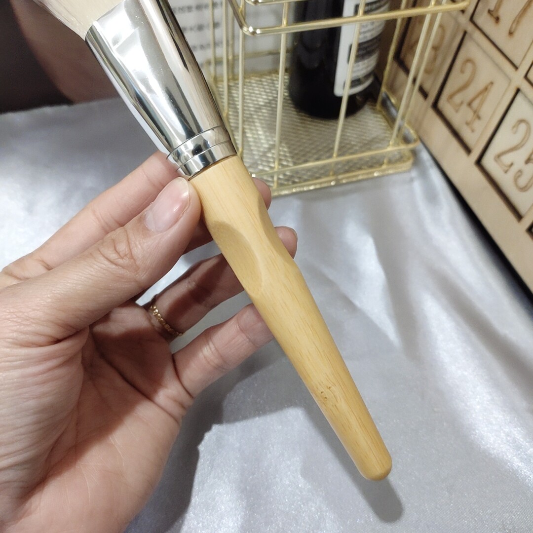 修容刷高光鼻影套装三件套斜角轮廓刷暗影刷脸侧影阴影刷一支刷_虎窝淘