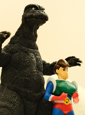 家居装饰摆件玩具动感超人公仔