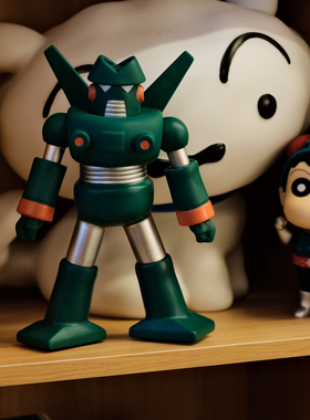 蜡笔小新动感超人屁屁怪玩具模型