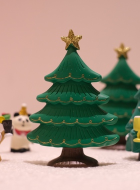 迷你圣诞树柴犬熊猫可爱公仔摆件