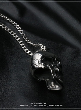 2021年新款骷髅头钛钢男港风项链