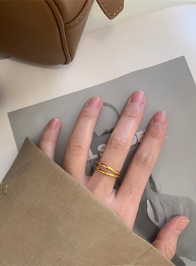 时尚气质博主款~抽象风异形双线条钛钢镀18K金戒指指环食指中指女