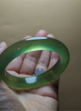 岫玉手镯180料老坑油脂料瓶底绿荧光60口径岫岩玉精品