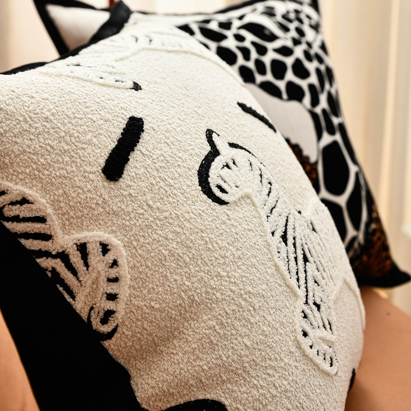 样板间抱枕黑白轻奢高级感靠垫棕色沙发客厅大靠枕垫靠背套罩腰靠,淘宝优惠券,粉丝福利购,淘宝优惠卷