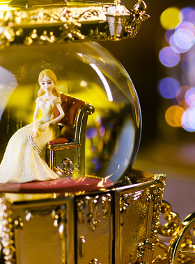 jarll玻璃灯光浪漫办公室音乐盒