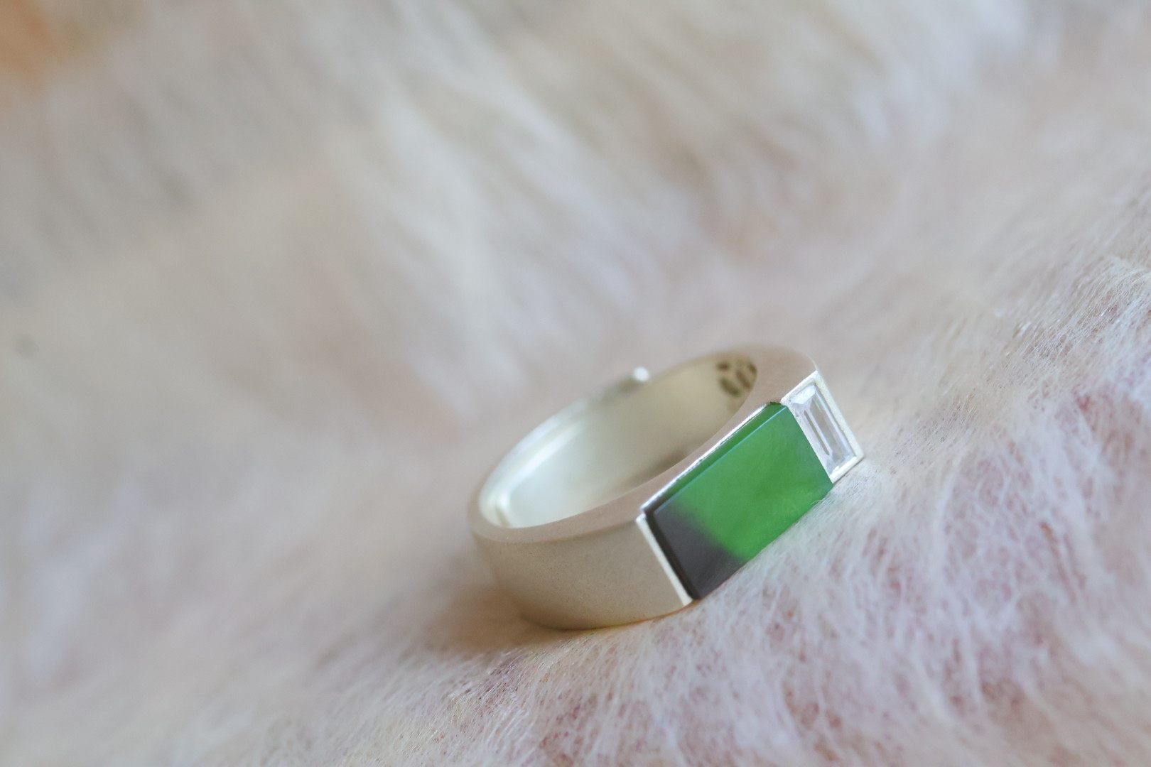 Hetian jade jasper red leather ring