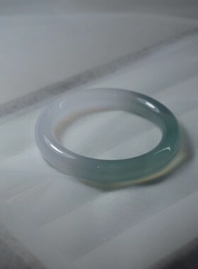 远山黛10mm 圆条 玉髓半山半水 胖圆条手镯 油青镯子翡翠色手镯