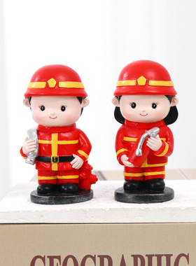 创意卡通消防员公仔装饰摆件
