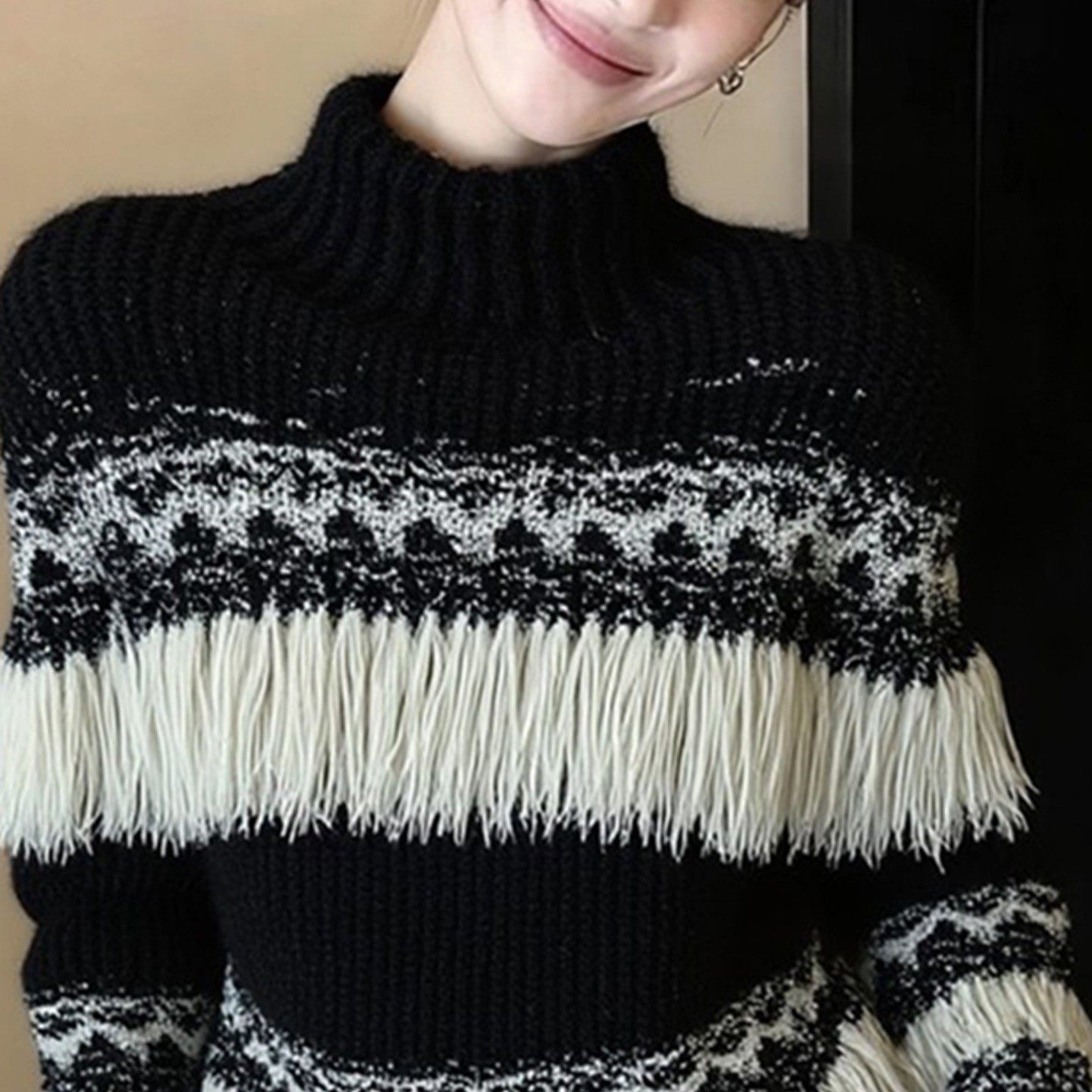 外贸撤回黑色流苏毛衣女秋冬时髦洋气独特漂亮巨好看高领针织上衣,淘宝优惠券,粉丝福利购,淘宝优惠卷