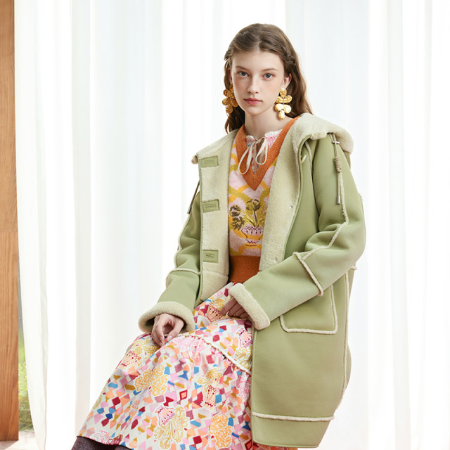 tanni新款休闲减龄连帽中长款人工皮毛大衣TM31CO025A