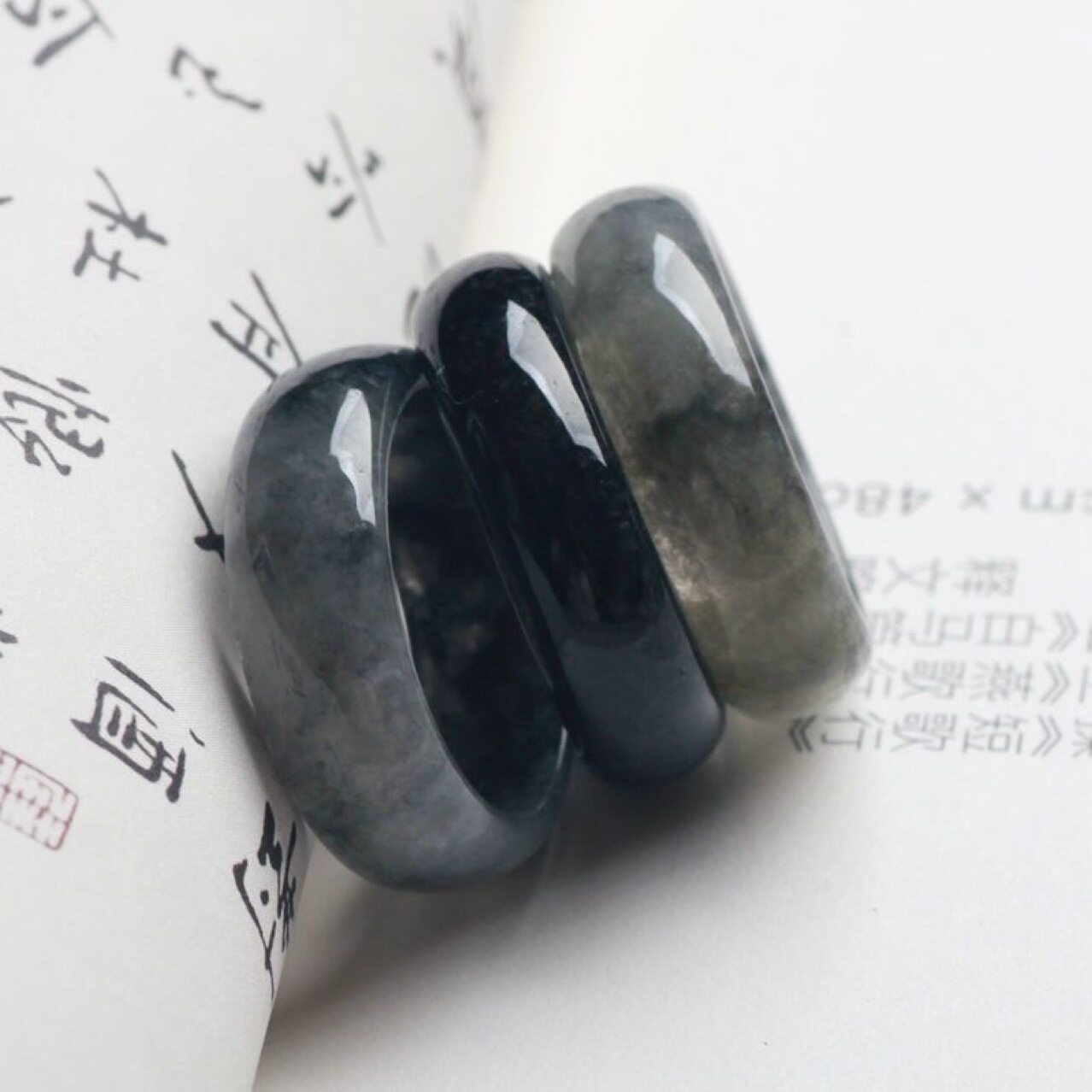 Myanmar natural A-grade jade ring, black chicken jade ring, men's and women's Sihui jewelry and jade