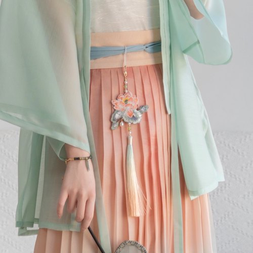 云深雾浅 小荷花 原创汉服配饰古风刺绣莲花禁步流苏挂饰旗袍压襟 - 图2