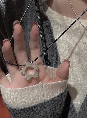 S925纯银复古小花黑绳项链女