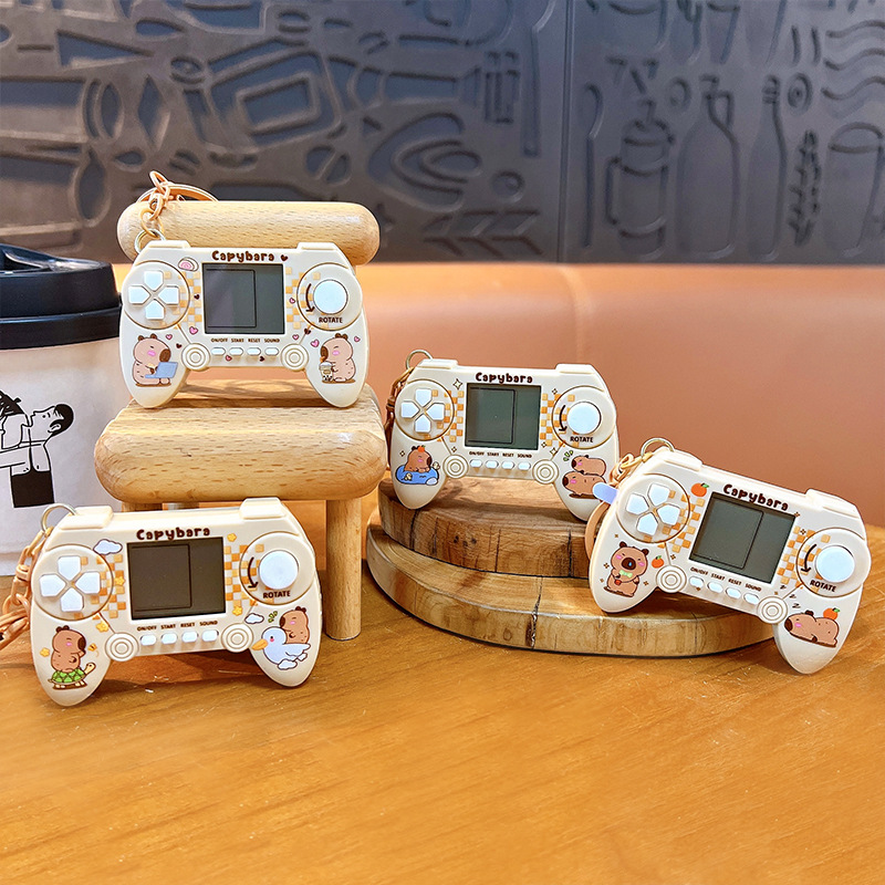 卡皮巴拉游戏机钥匙扣挂件儿童俄罗斯方块手柄精致学生解压钥匙链 - 图0