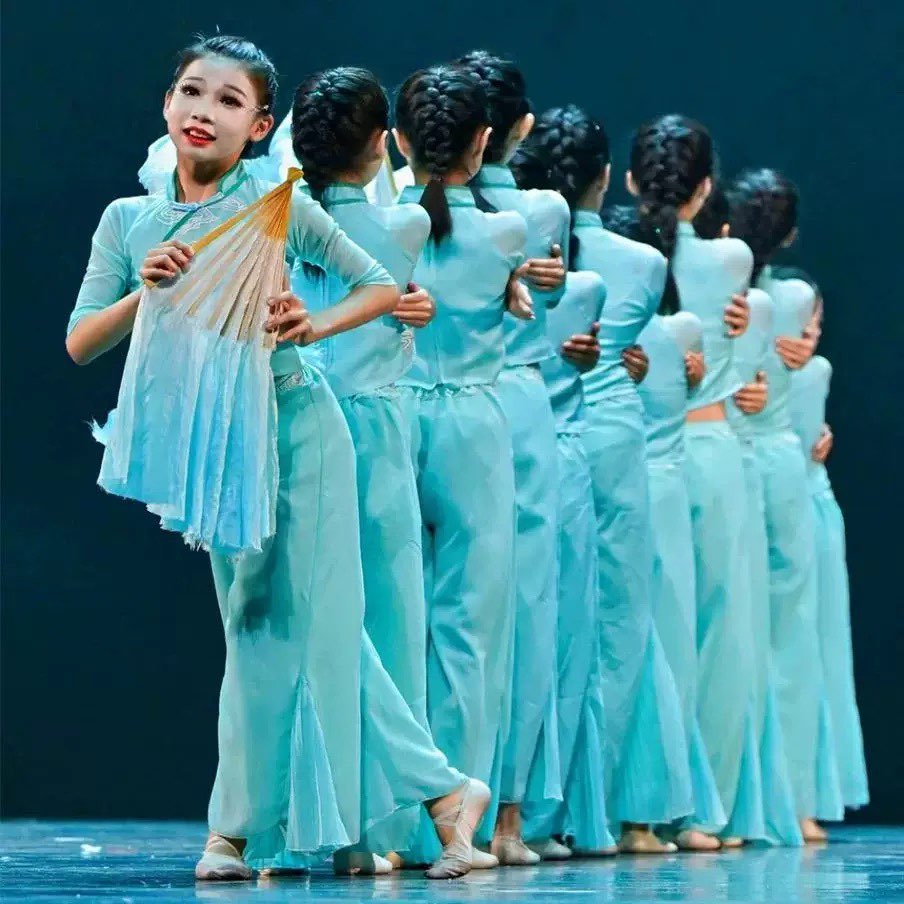 云水谣舞蹈服少儿民族舞演出服表演扇子山水画小兰花奖云水谣服装 - 图2