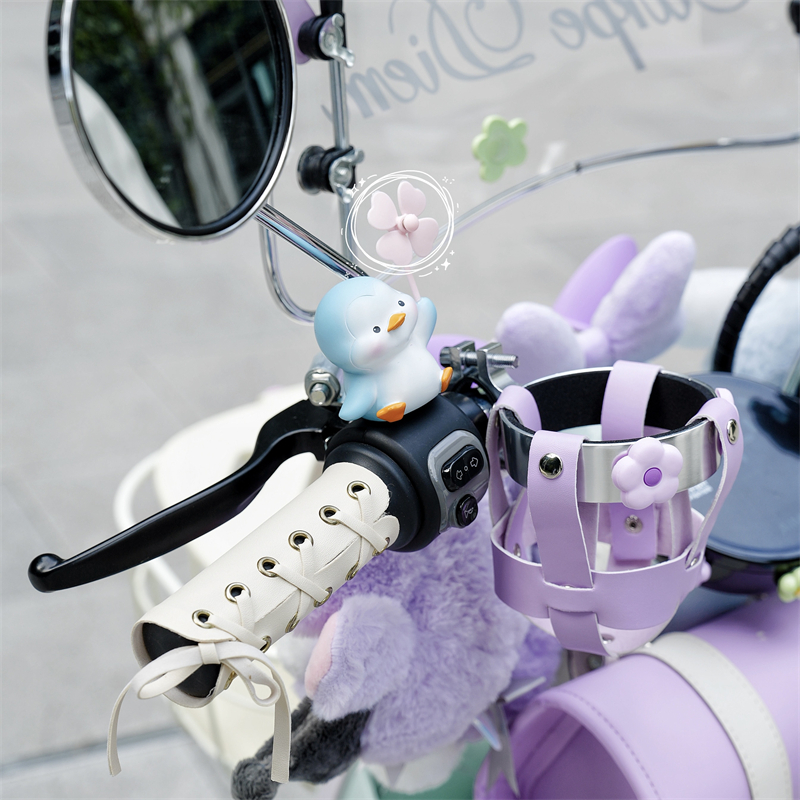 爱玛元宇宙pura电动车装饰露娜贴纸后视镜防水收纳包水杯手机支架 - 图1